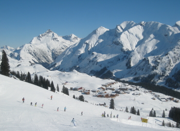 �k������