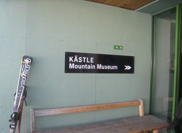 �k������