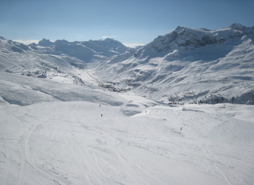 �k������