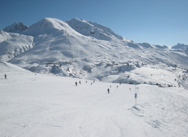 �k������