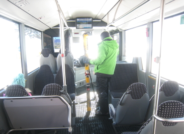 �k������