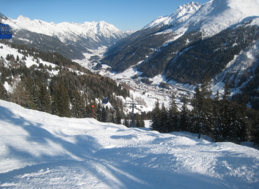 �k������