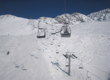 �k������