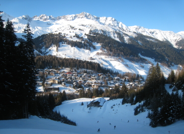 �k������