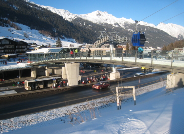 �k������