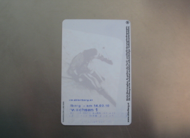 �k������