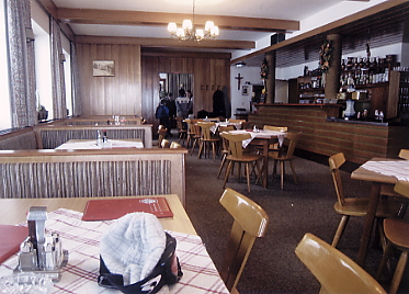 �o�h�K�X�^�C��