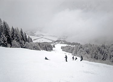 �o�h�K�X�^�C��