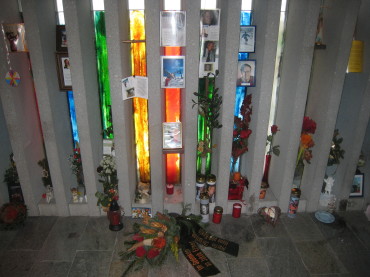 カプルン　追悼施設