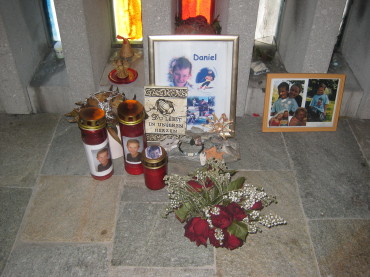 カプルン　追悼施設