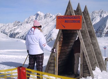 �X�e���[�o�C