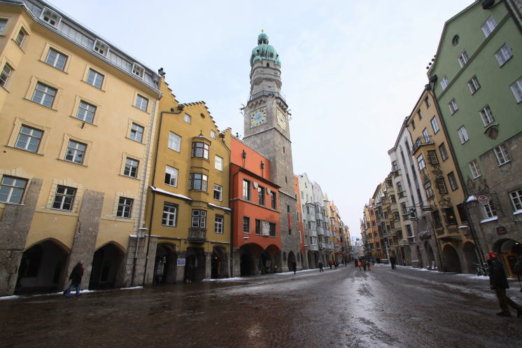 �C���X�u���b�N