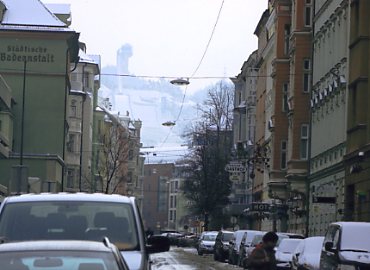 �C���X�u���b�N