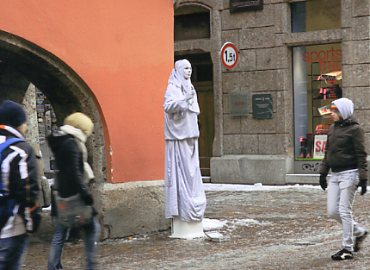 �C���X�u���b�N