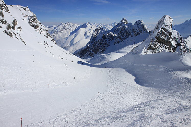 �T���A���g��