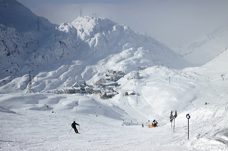 �T���A���g��