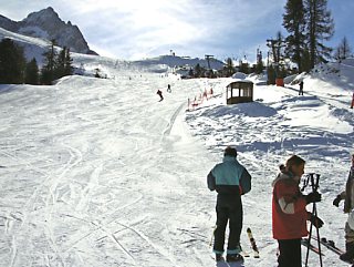 �t�@���[���A