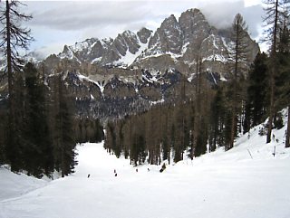 �t�@���[���A