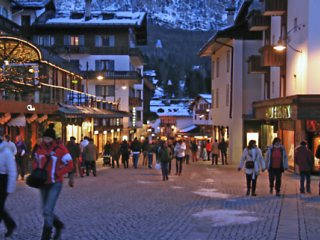 �R���`�i�_���y�b�c�H