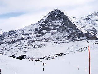 �O�����f�������g�F�A�C�K�[