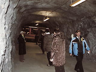 �����O�t���E���b�z�F�A�C�K�[�o���h�w