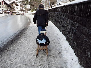 �q���@����