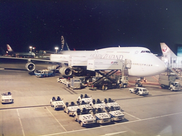 �j���[�W�[�����h