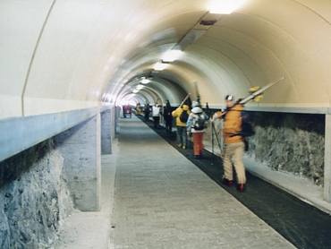 �N���C���}�b�^�[�z����