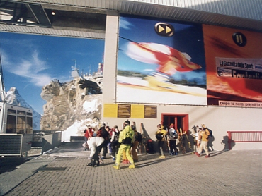 ���[�v�E�F�C�̉w