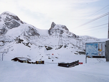 �N���C���}�b�^�[�z����