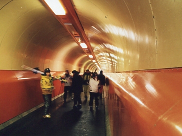 �X�l�K�̃P�[�u���J�[