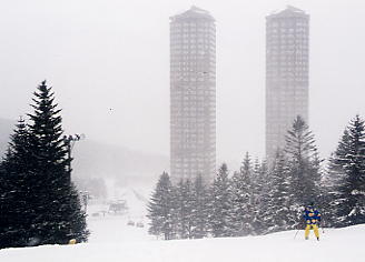 �X�L�[�ʐ^�F�g�}���̃^���[�z�e��