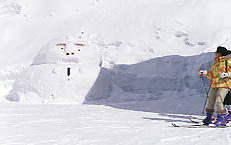 �����A�������邼