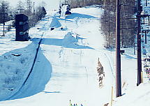 ���`���A�������A���ł���