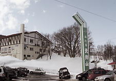 ���M�V��R