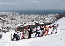 ���M�V��R