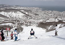 ���M�V��R