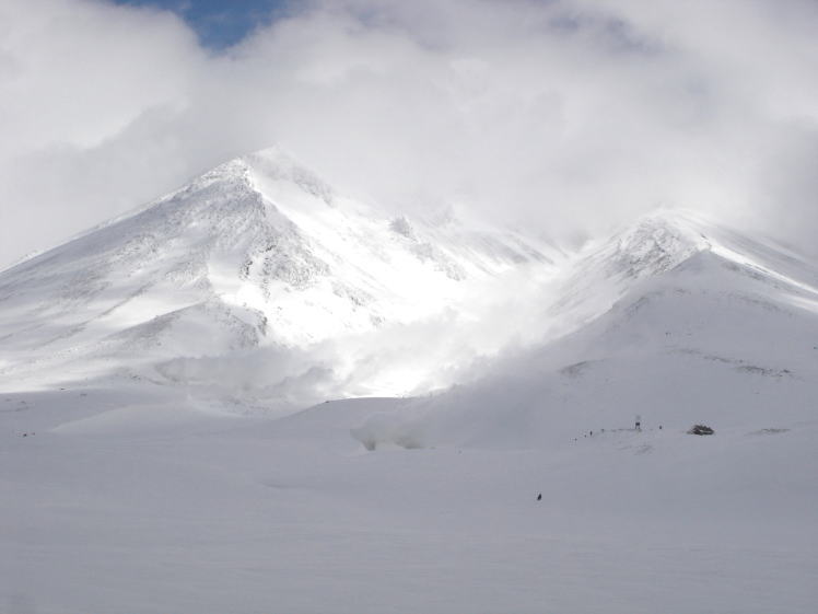 ���R���x