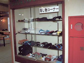 �j���}����