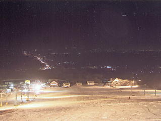 �j���}����