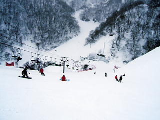 ���ɐ��X�L�[��F�`�������W�R�[�X