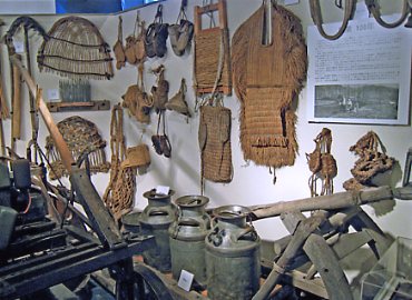 �m��������