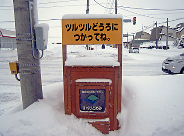 �������H