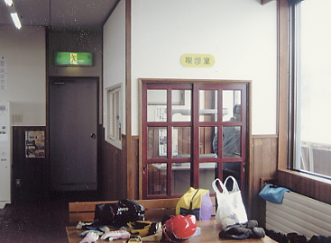 �������x