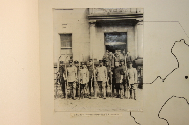 ���M�V��R