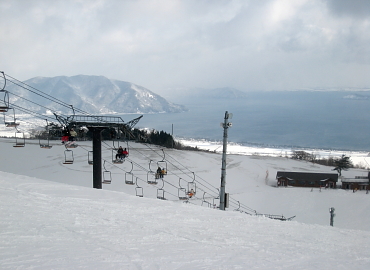 ���َR�X�L�[��