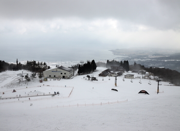 ���َR�X�L�[��