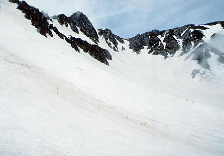 �����A���v�X����~