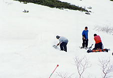 �����A���v�X����~