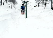 �������ێR